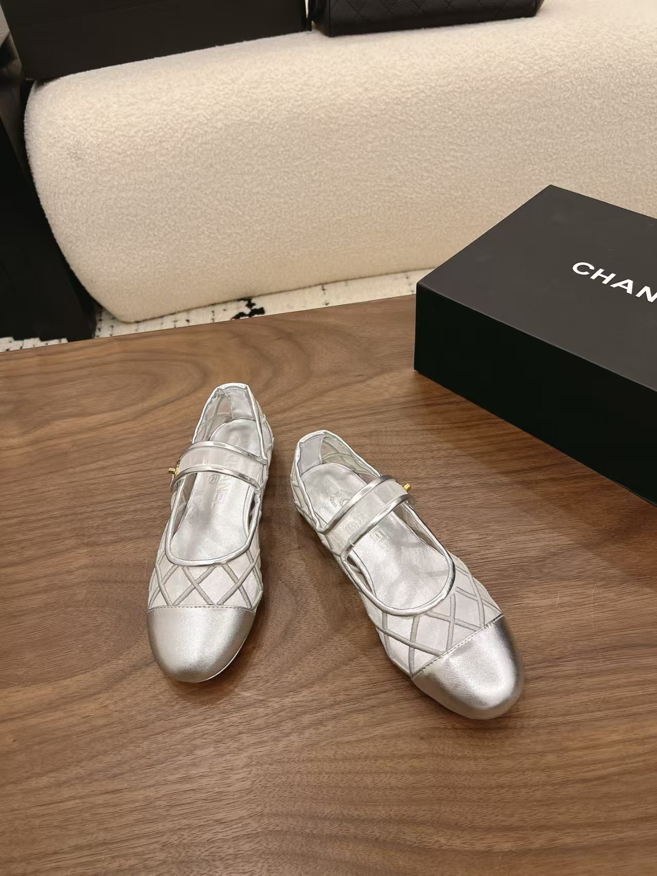 ua Ch**el mary jane ballet flats