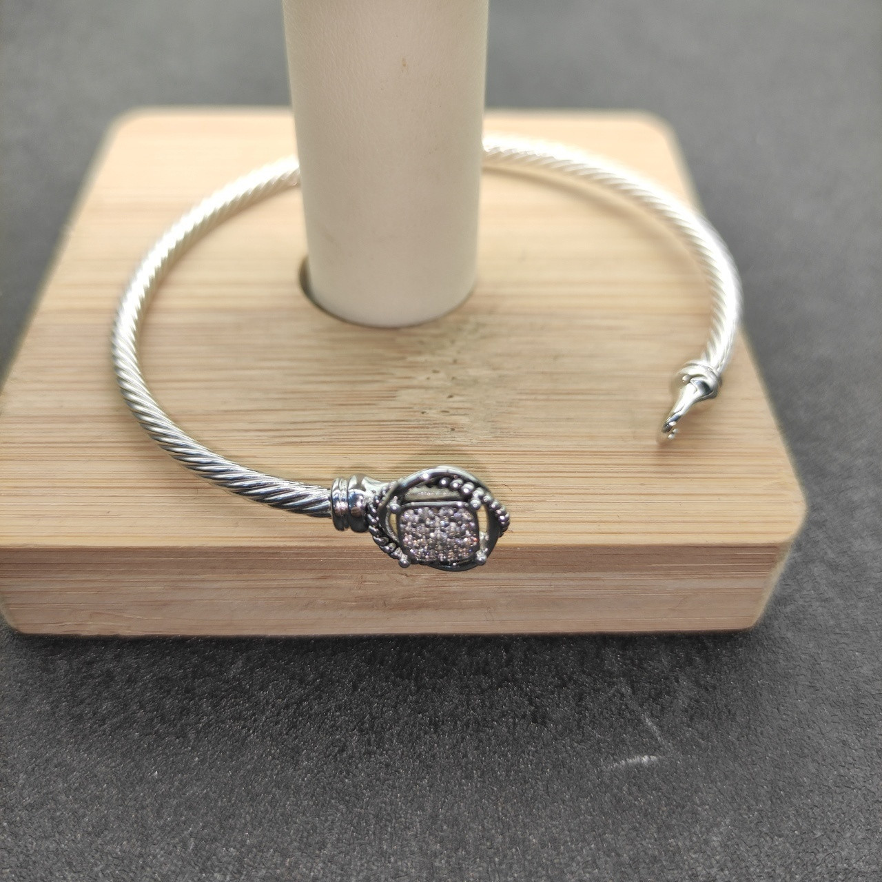 dau1d Yvrm*n 3mm hook bracelet(wrist circumference 15-18cm)