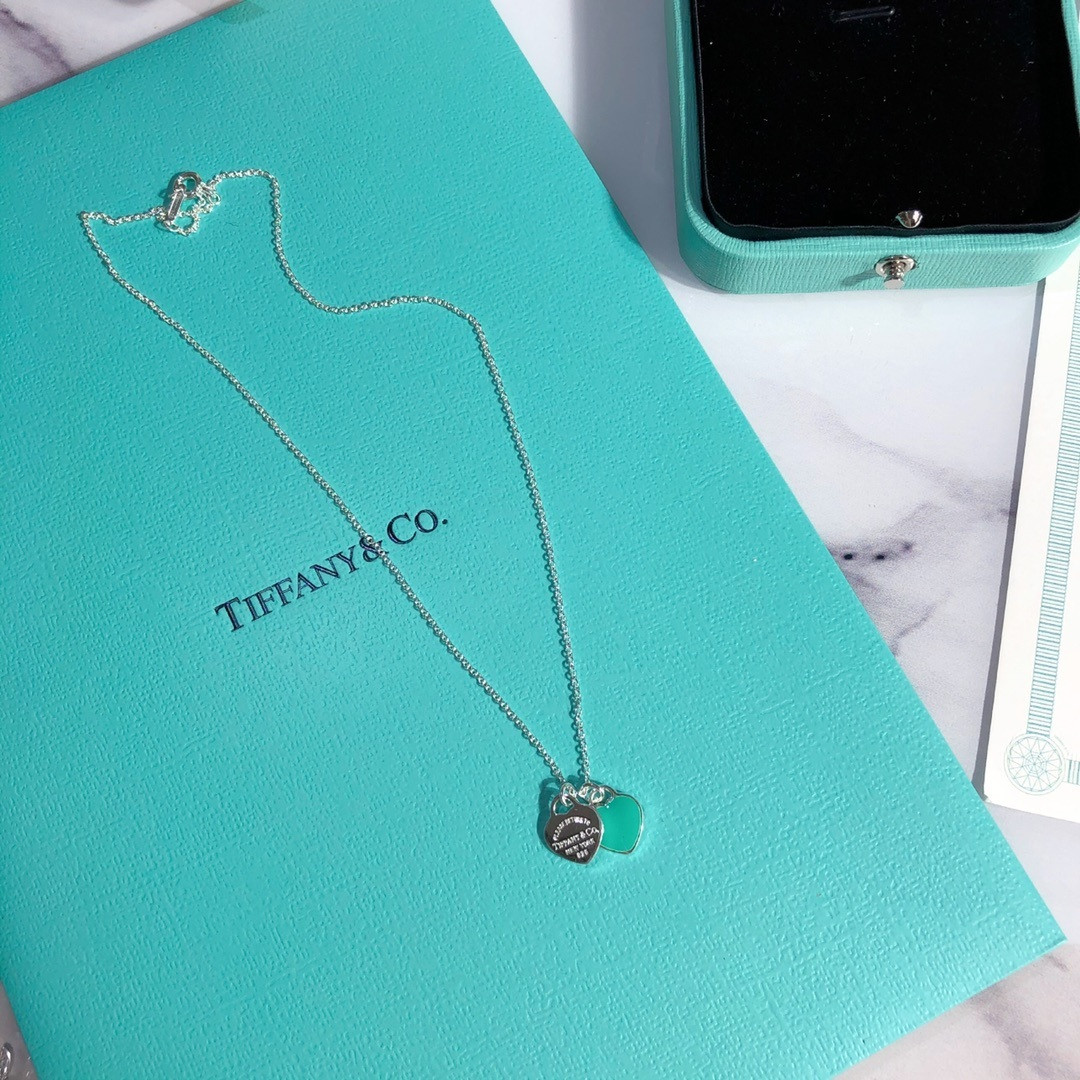 T*f*ny & co. blue double heart tag pendant necklace