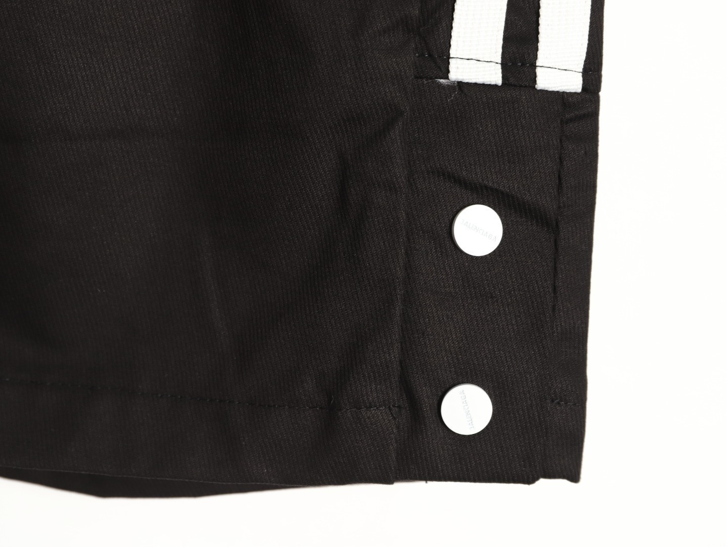 Ba1en*iaga shorts