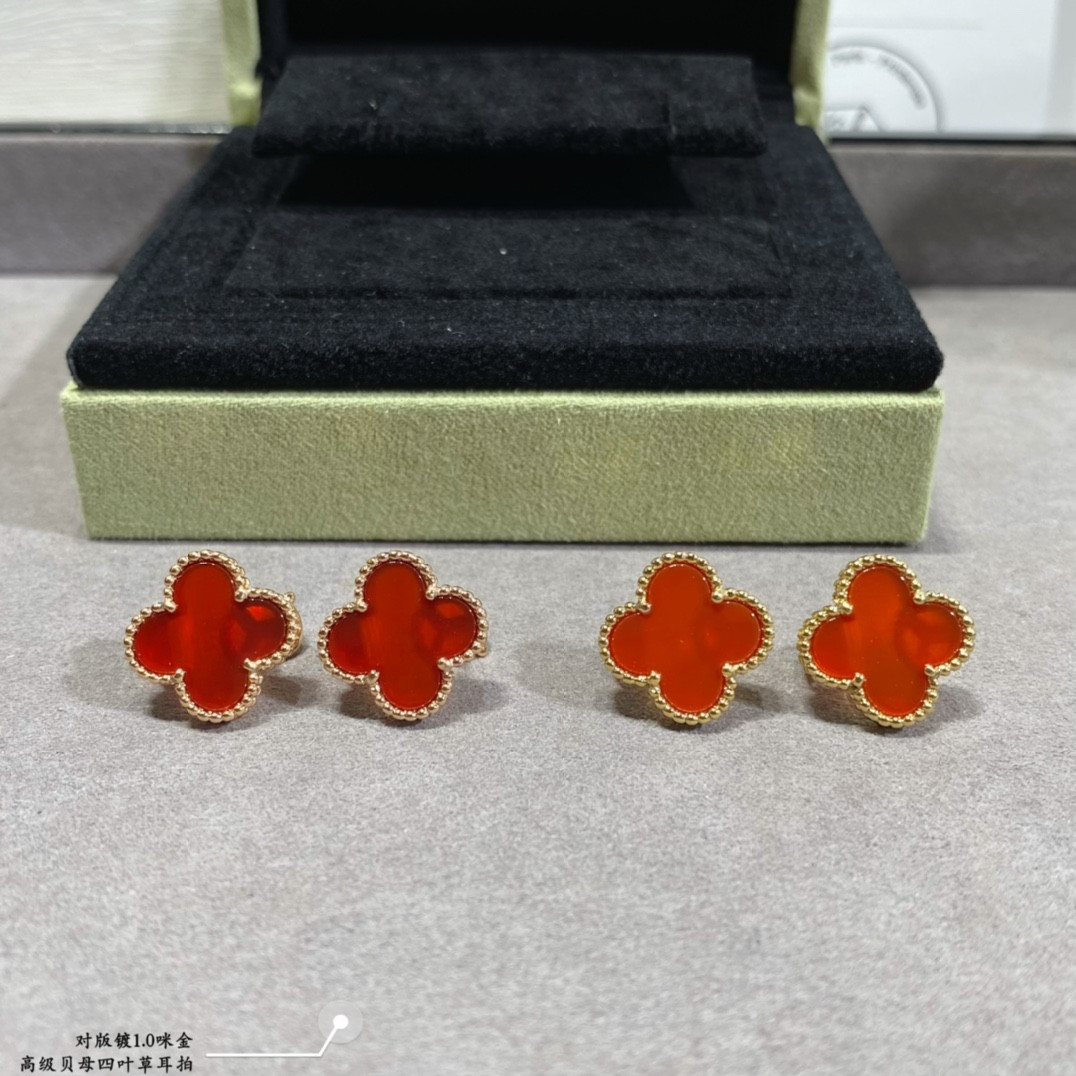 v*n cl**f & arpels preM1vm fritillaria four-leaf clover earrings