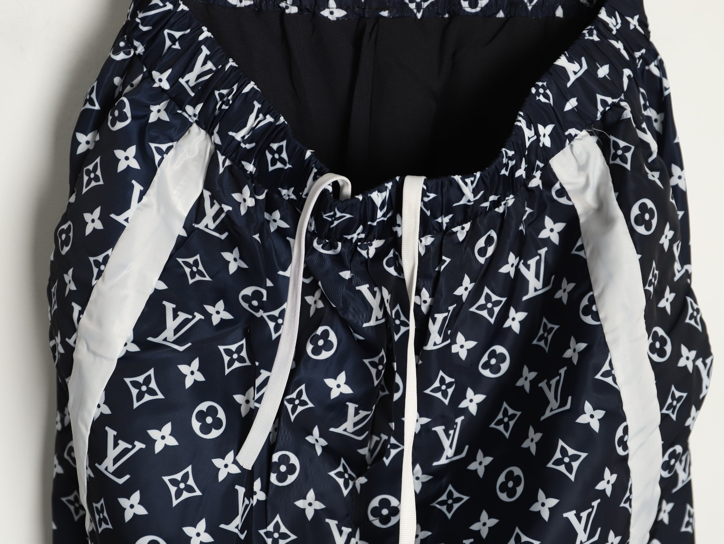 l0vis Vvtt0n pants suit