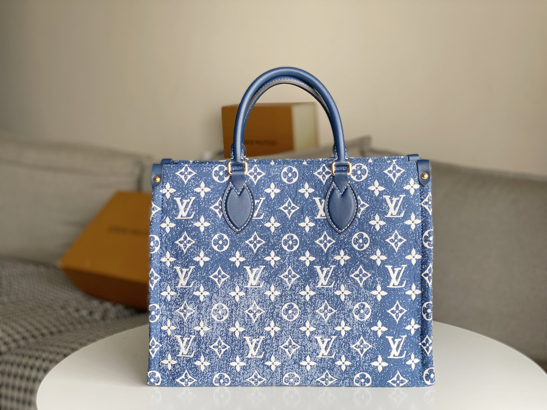 L0vis Vvtt0n OnTheGo MM M59608 35x27x14CM