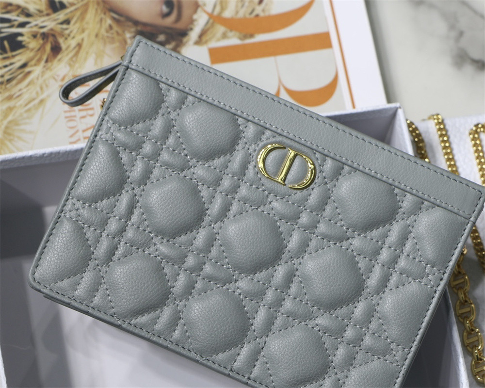 D10r CARO ZIPPED POUCH WITH CHAIN Grey S*pple Cannage Calfskin 19 x 14 x 4.5 cm