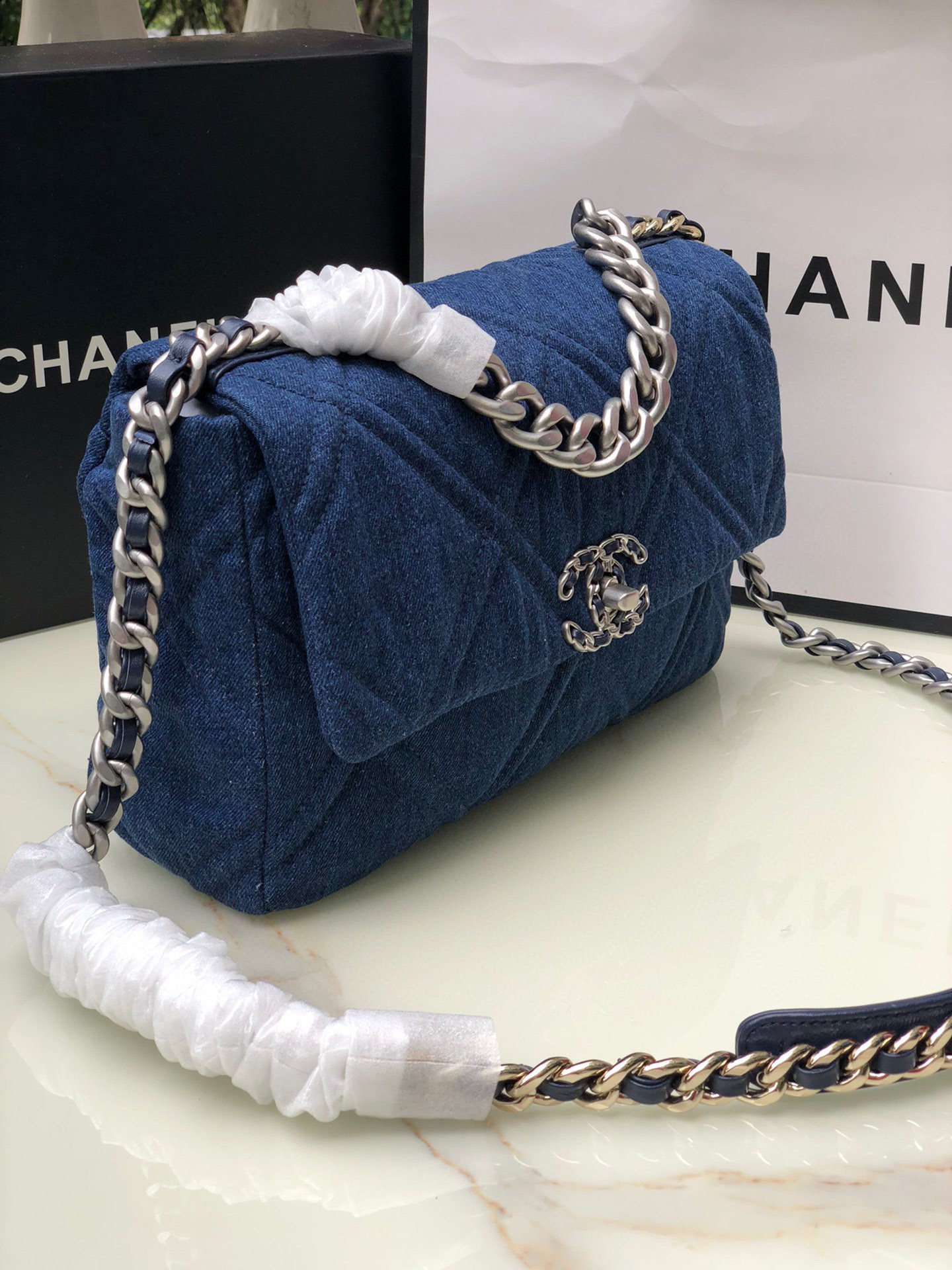 Ch**el 19 LARGE HANDBAG, Gold-Tone, Silver-Tone & Ruthenium-Finish Metal Blue 7.8 × 11.7 × 3.9 in
