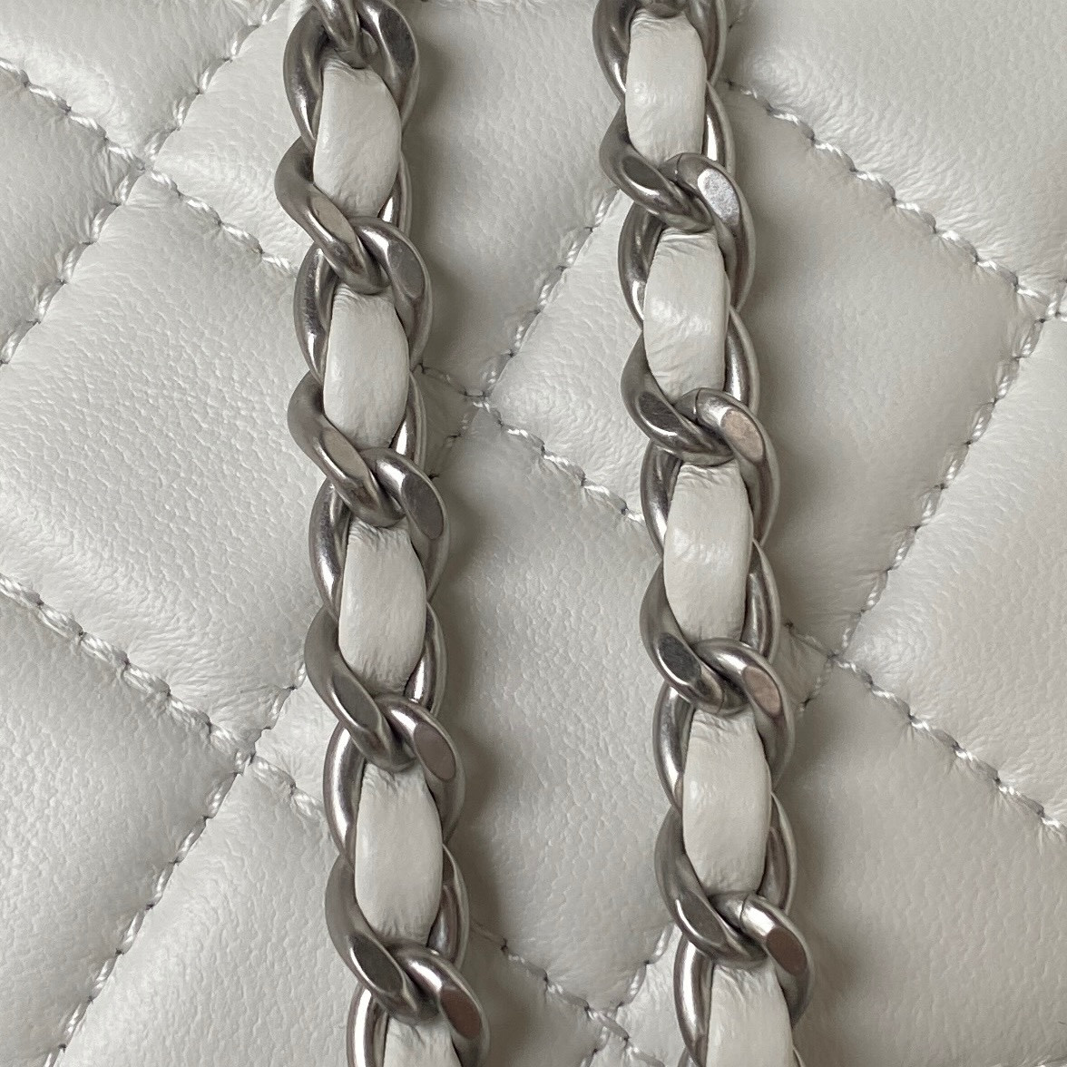Ch**el MINI FLAP BAG SHINY CALFSKIN & SILVER-TONE METAL WHITE 4.7 × 7.8 × 2.3 in