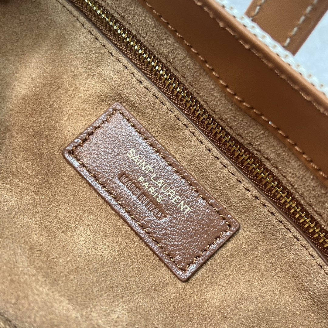 y51 le 5 À 7 in canvas and leather grege and bR1ck 9 x 6.3 x 2.5 inches