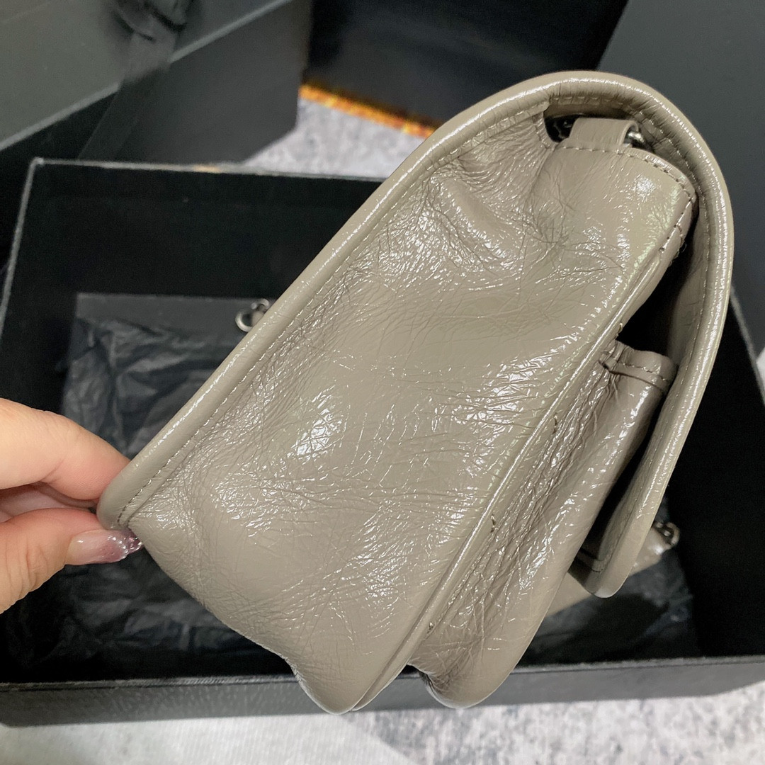 Y51 NIKI BABY IN VINTAGE LEATHER LIGHT GRAY 8.2 X 6 X 2.9 INCHES