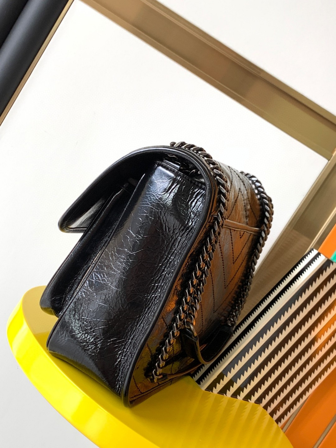 Y51 NIKI LARGE IN VINTAGE LEATHER 12.5 X 9 X 3.5 INCHES