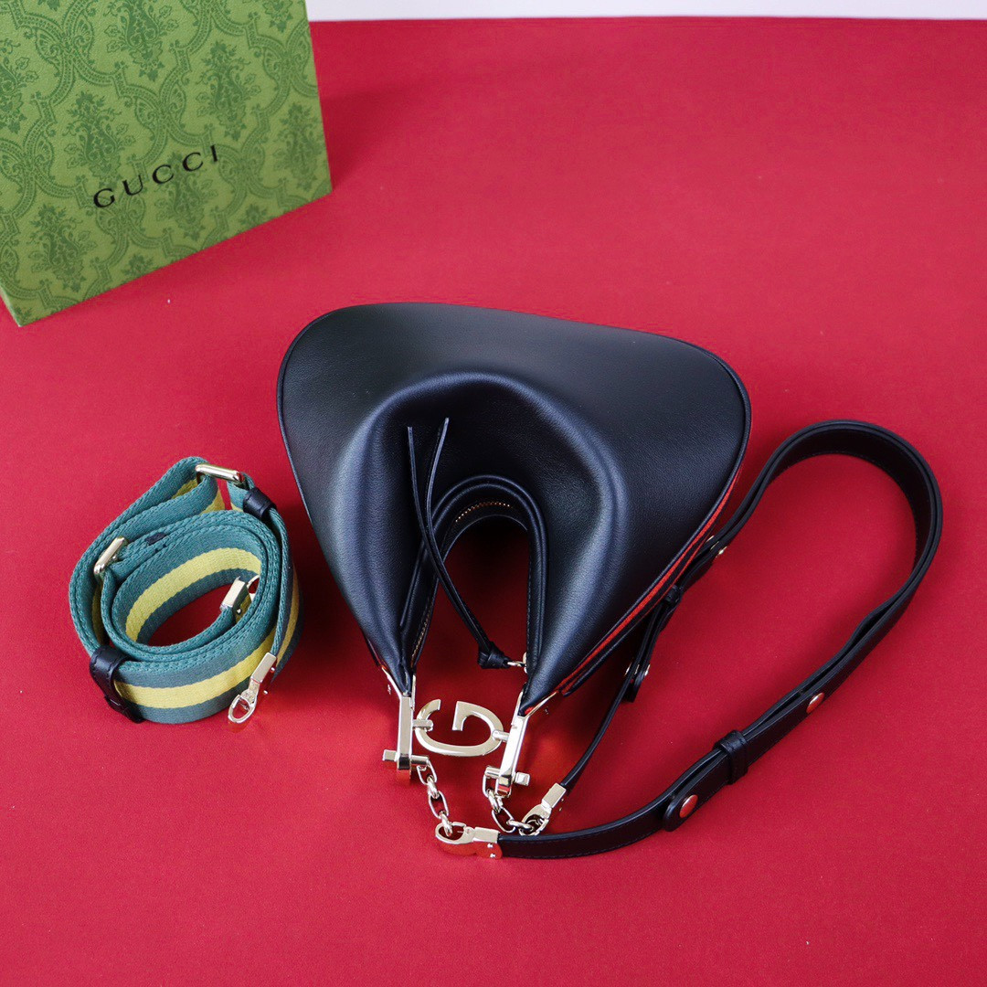 Gvc*1 ATTACHE SMALL SHOULDER BAG BLACK 9"W x 8.7"H x 2"D