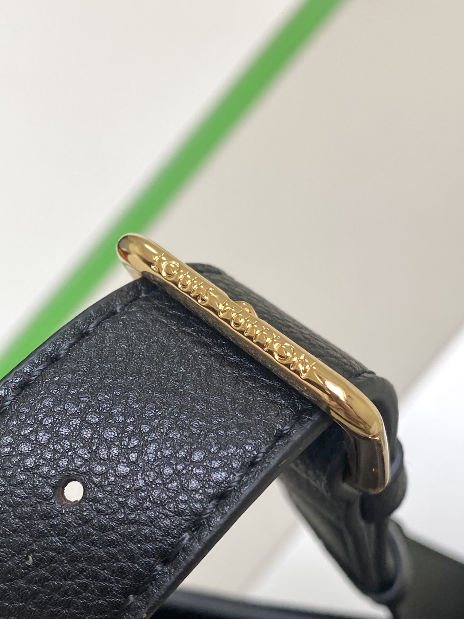 lv m22735 oxF0rd 8.7 x 6.3 x 3.7 inches
