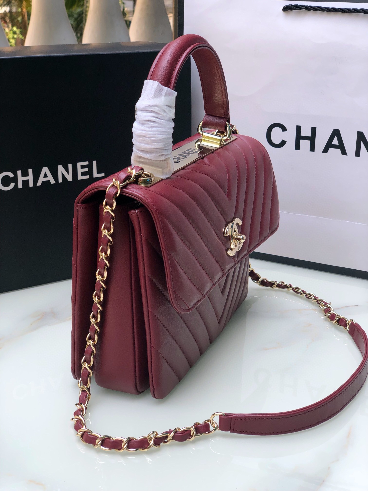 Ch**el FLAP BAG WITH TOP HANDLE RED 6.6 × 9.8 × 4.7 in