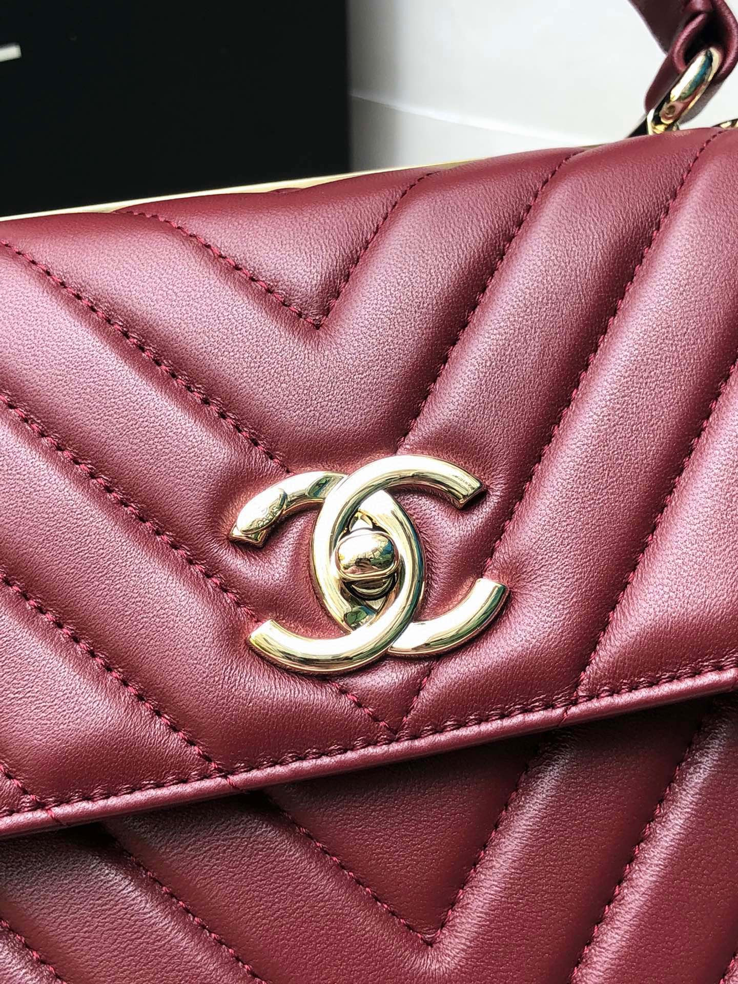 Ch**el FLAP BAG WITH TOP HANDLE RED 6.6 × 9.8 × 4.7 in