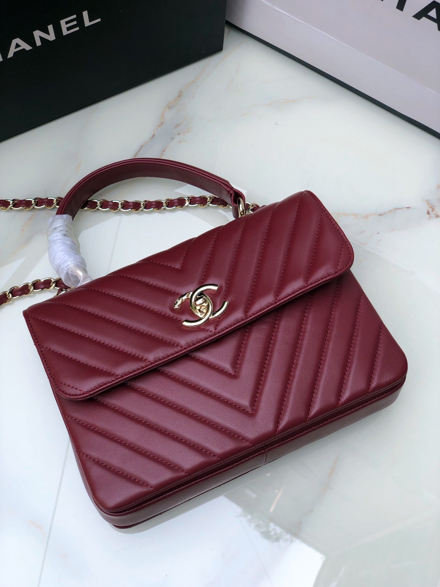 Ch**el FLAP BAG WITH TOP HANDLE RED 6.6 × 9.8 × 4.7 in