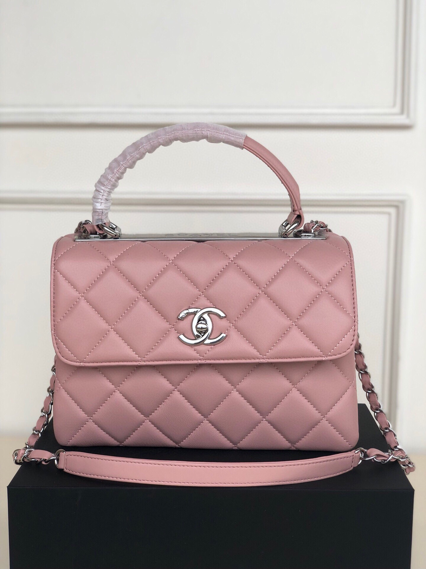 Ch**el FLAP BAG WITH TOP HANDLE 6.6 × 9.8 × 4.7 in
