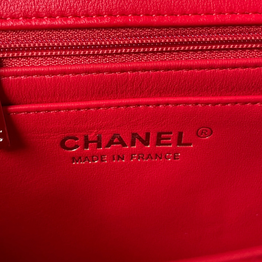 Ch**el Mini Classic Handbag With Top Handle 12 × 20 × 6 cm