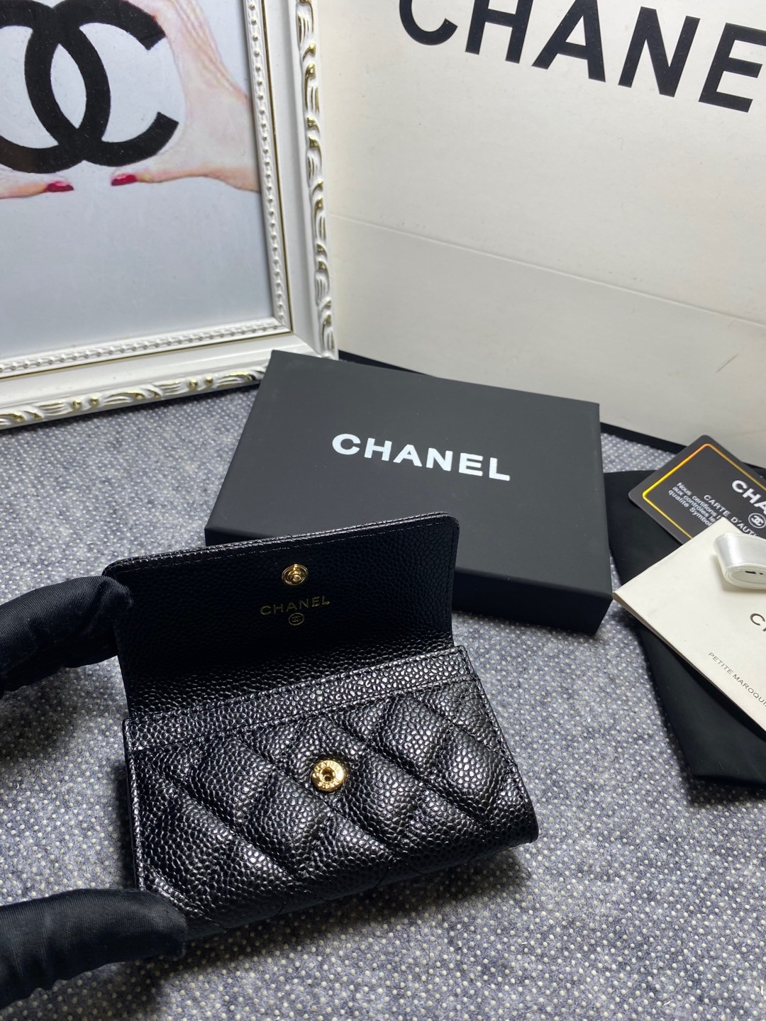 Ch**el card holder 11.3 x 7.5 x 2.5 cm
