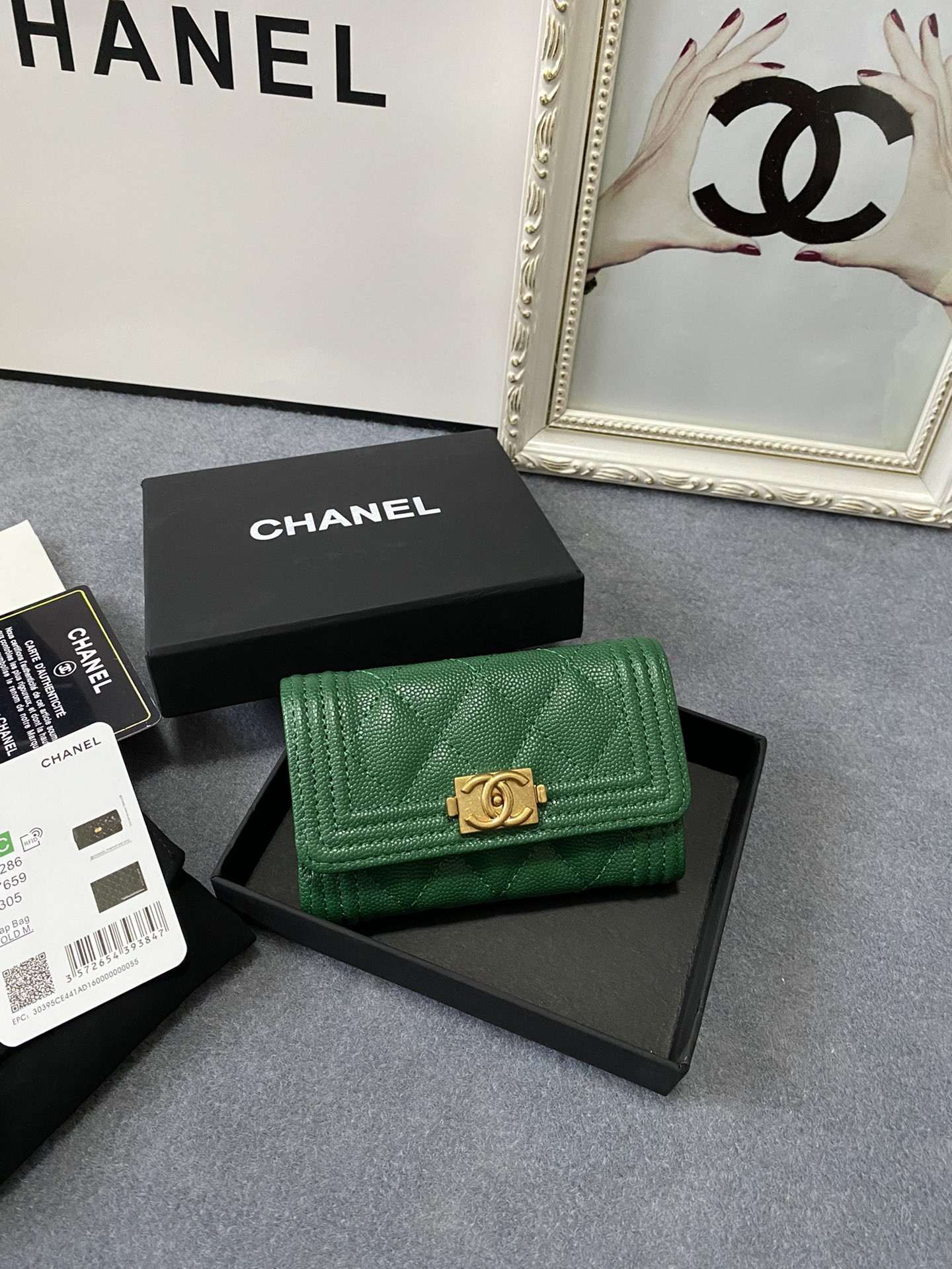 Ch**el FLAP WALLET 12-7CM