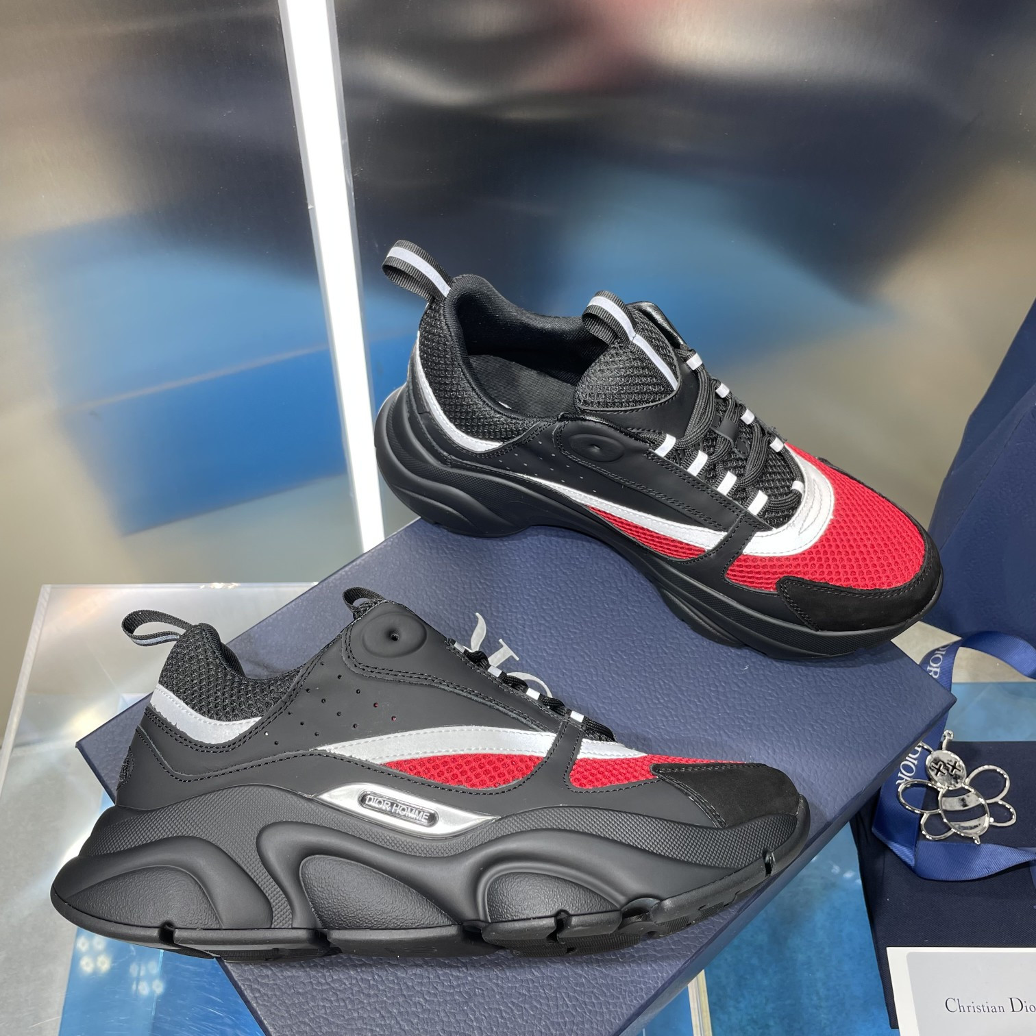 UA D10r B22 black and red Sneaker