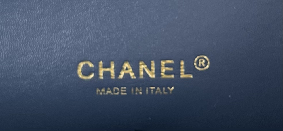 Ch**el classic 11.12 handbag tweed & gold-tone metal 6 × 9.9 × 2.5 in