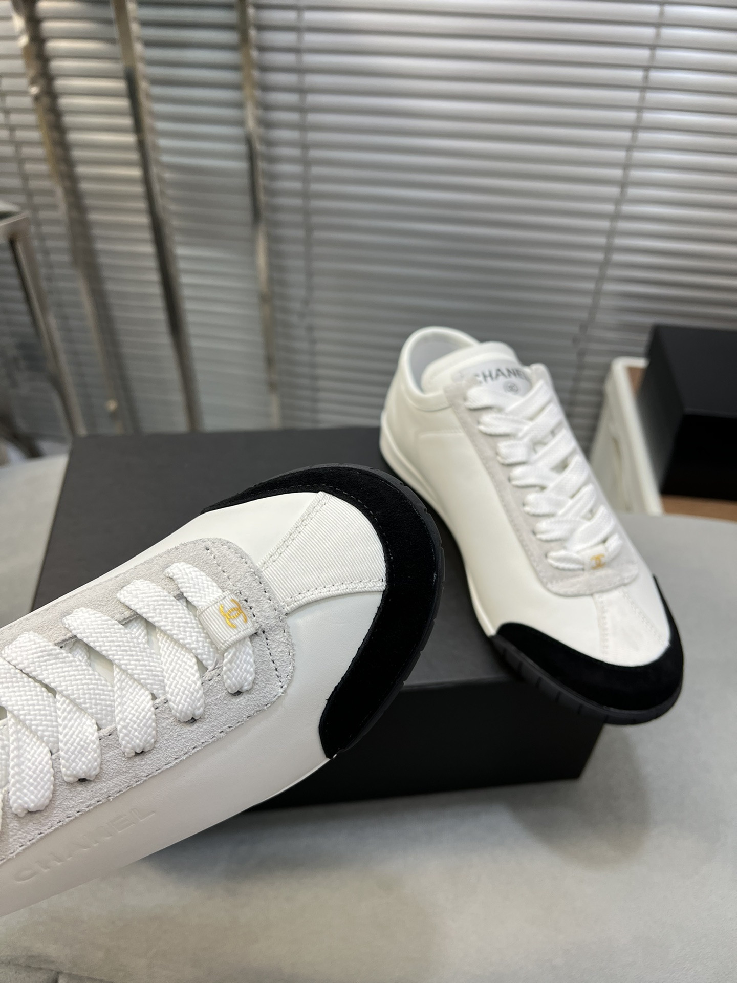 UA Ch**el SNEAKERS Calfskin & Suede Calfskin White & Black