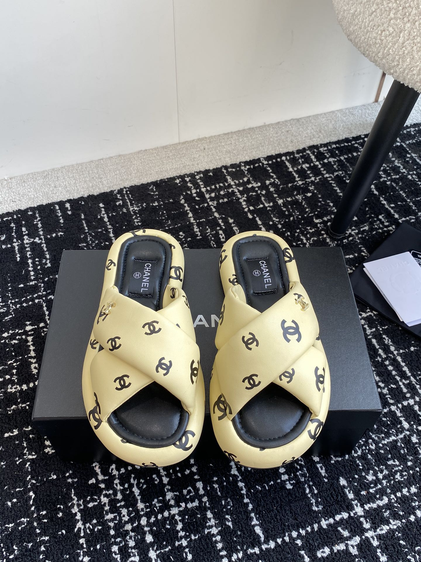 UA Ch**el SLIPPERS