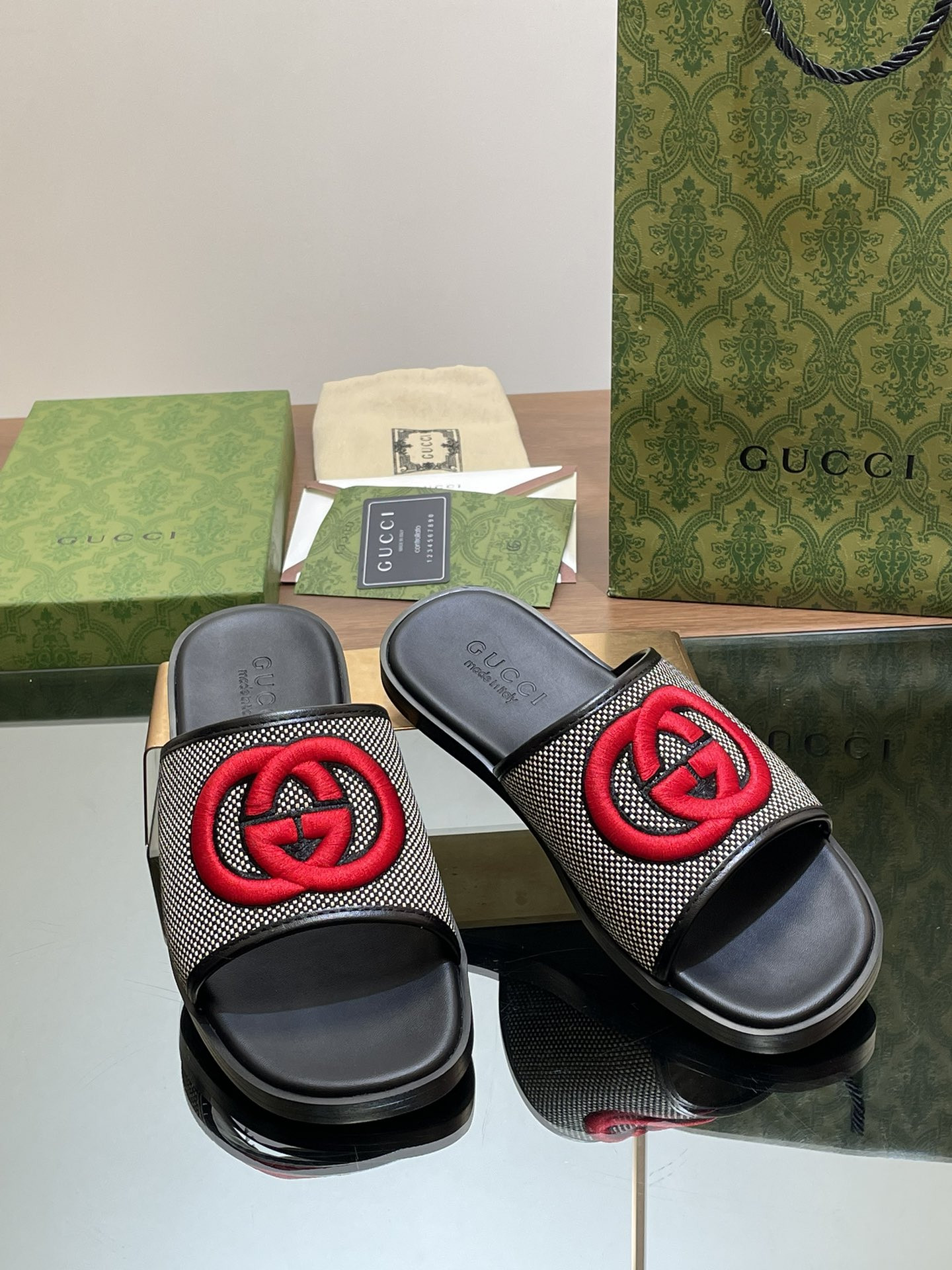 UA Gvc*1 INTERLOCKING G SLIDE SANDAL