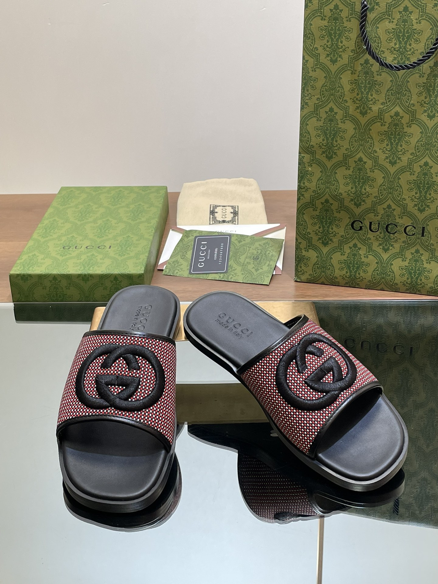 UA Gvc*1 INTERLOCKING G SLIDE SANDAL