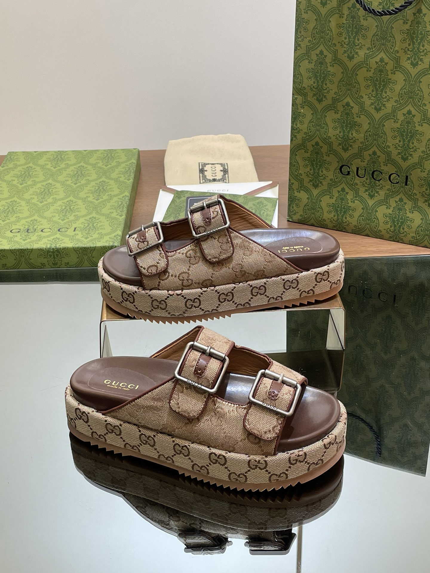 UA Gvc*1  SANDAL WITH DOUBLE G