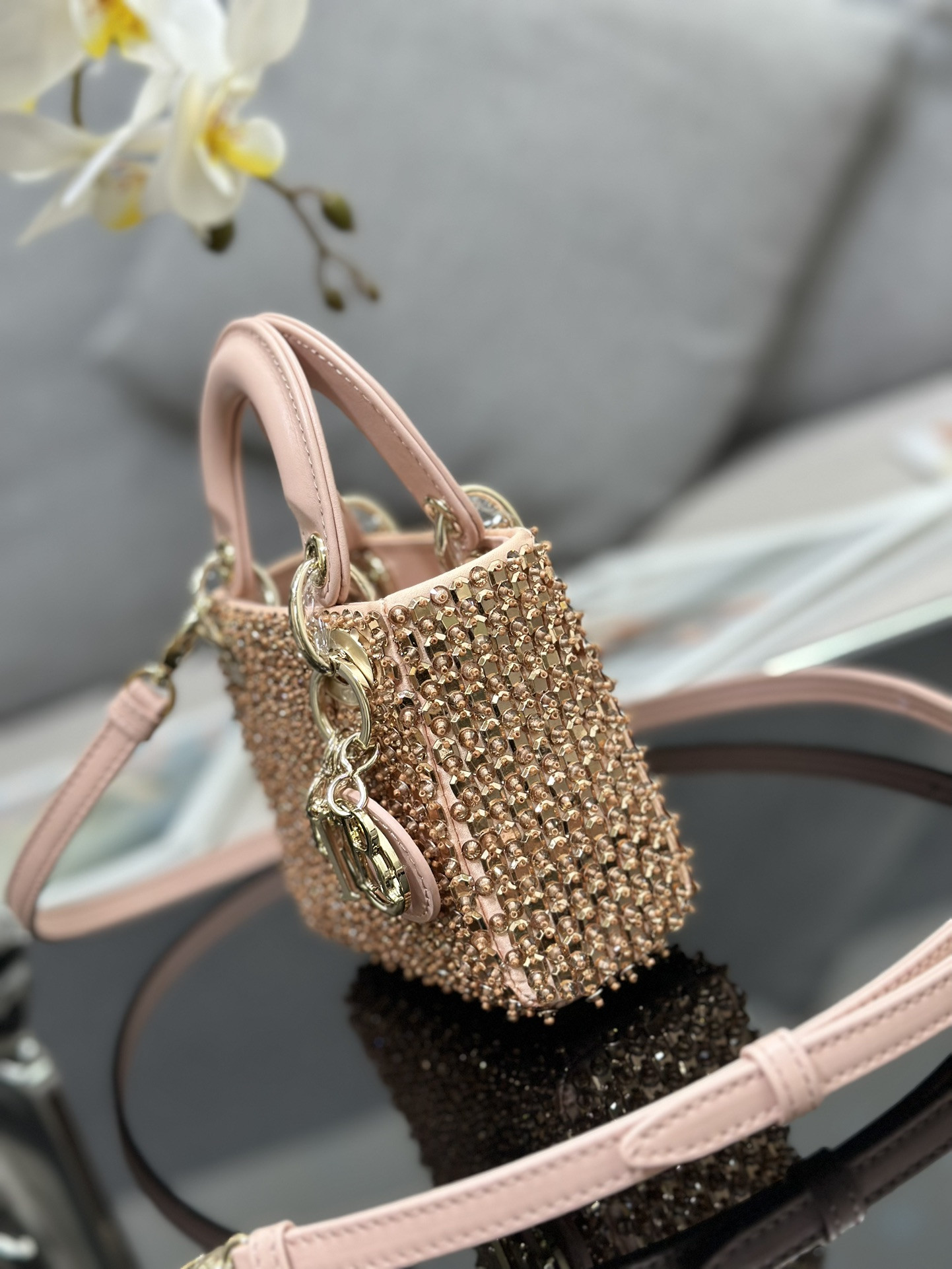 Lady D10r Ultra-Mini Embroidered Micro-Beads 12 x 10.2 x 5 cm