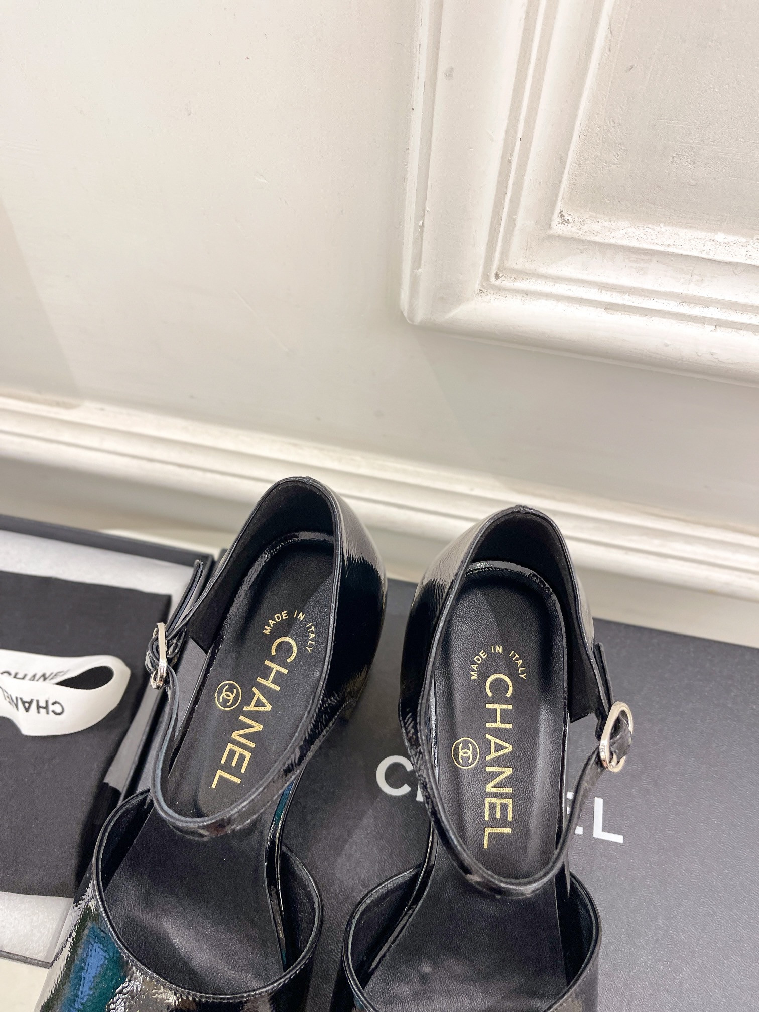 UA Ch**el HEELED SANDALS