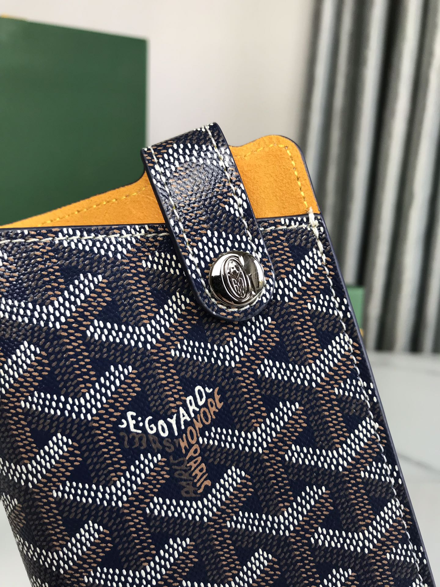 G09ard Card Bag 10cm x 1cm x 18cm