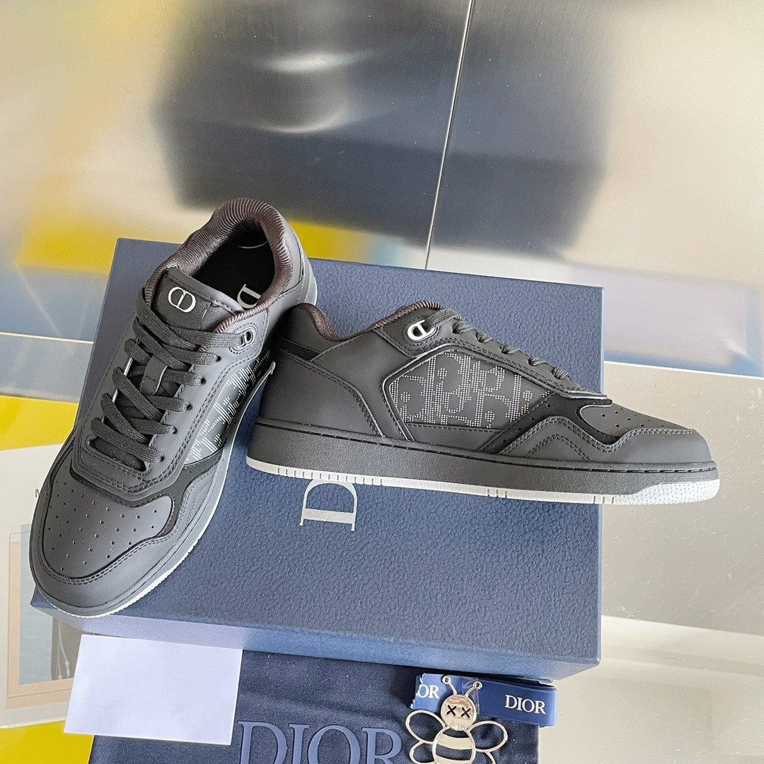UA D10r B27 Sneaker
