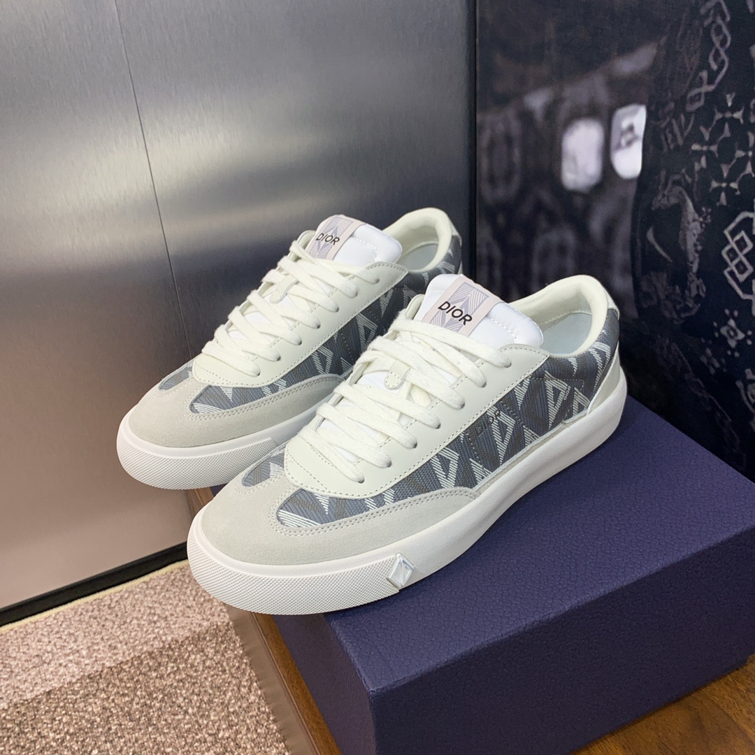 UA D10r B101 Sneaker