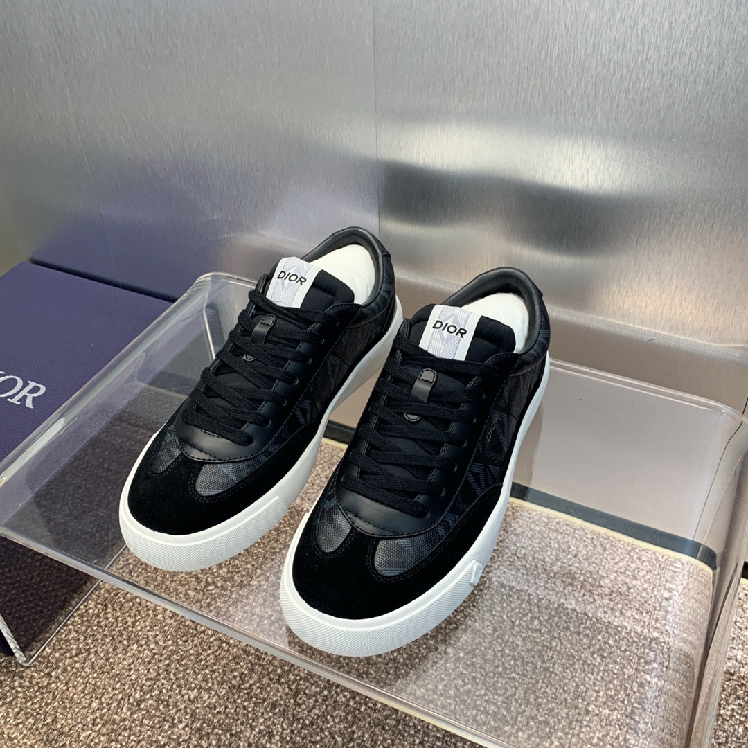 UA D10r B101 Sneaker
