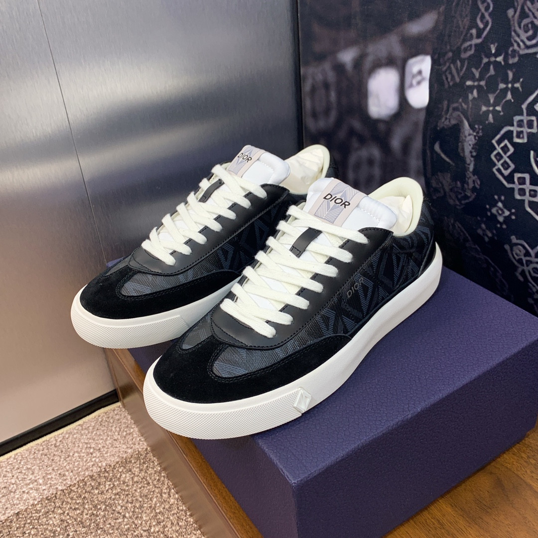 UA D10r B101 Sneaker