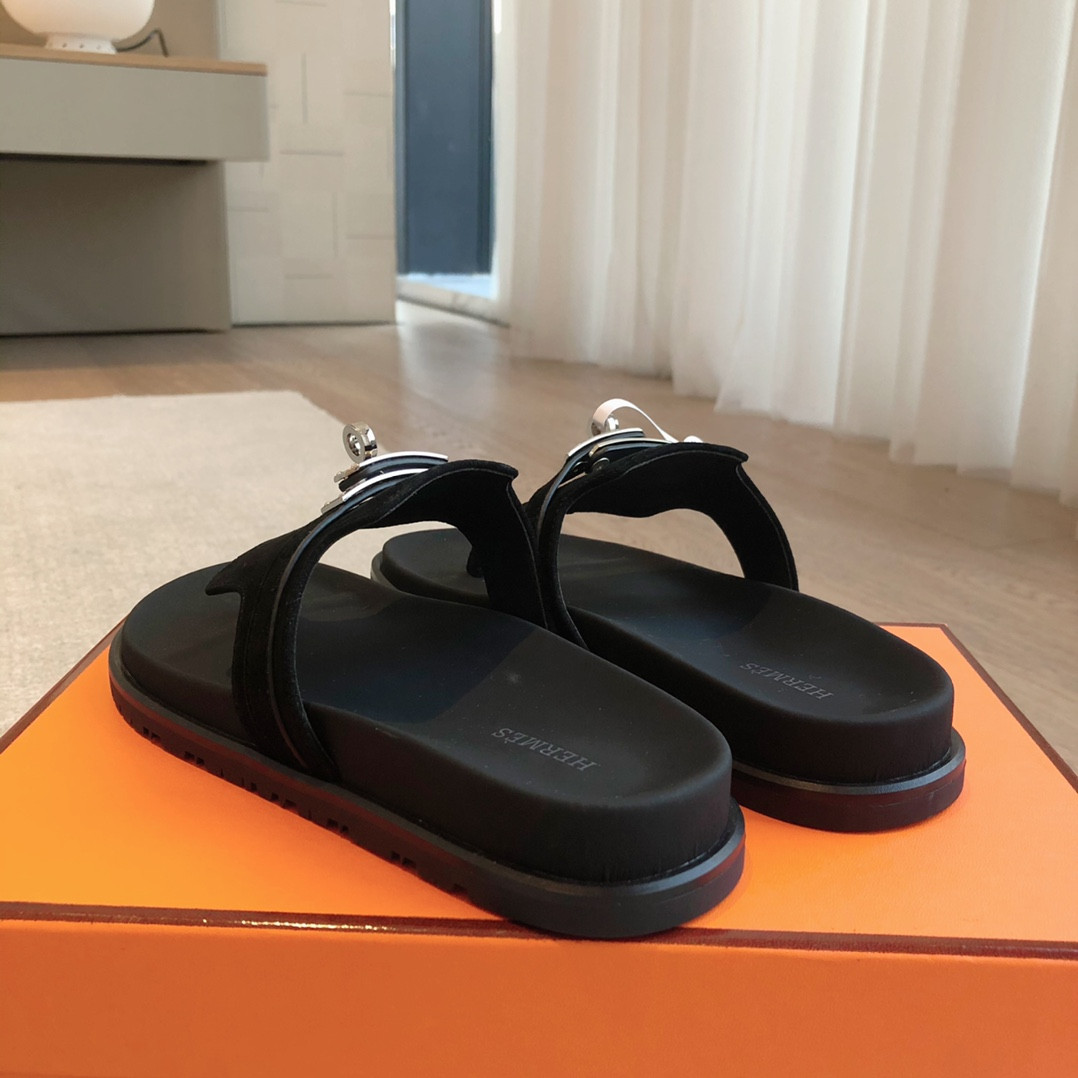 UA H**me5 Empire Sandal