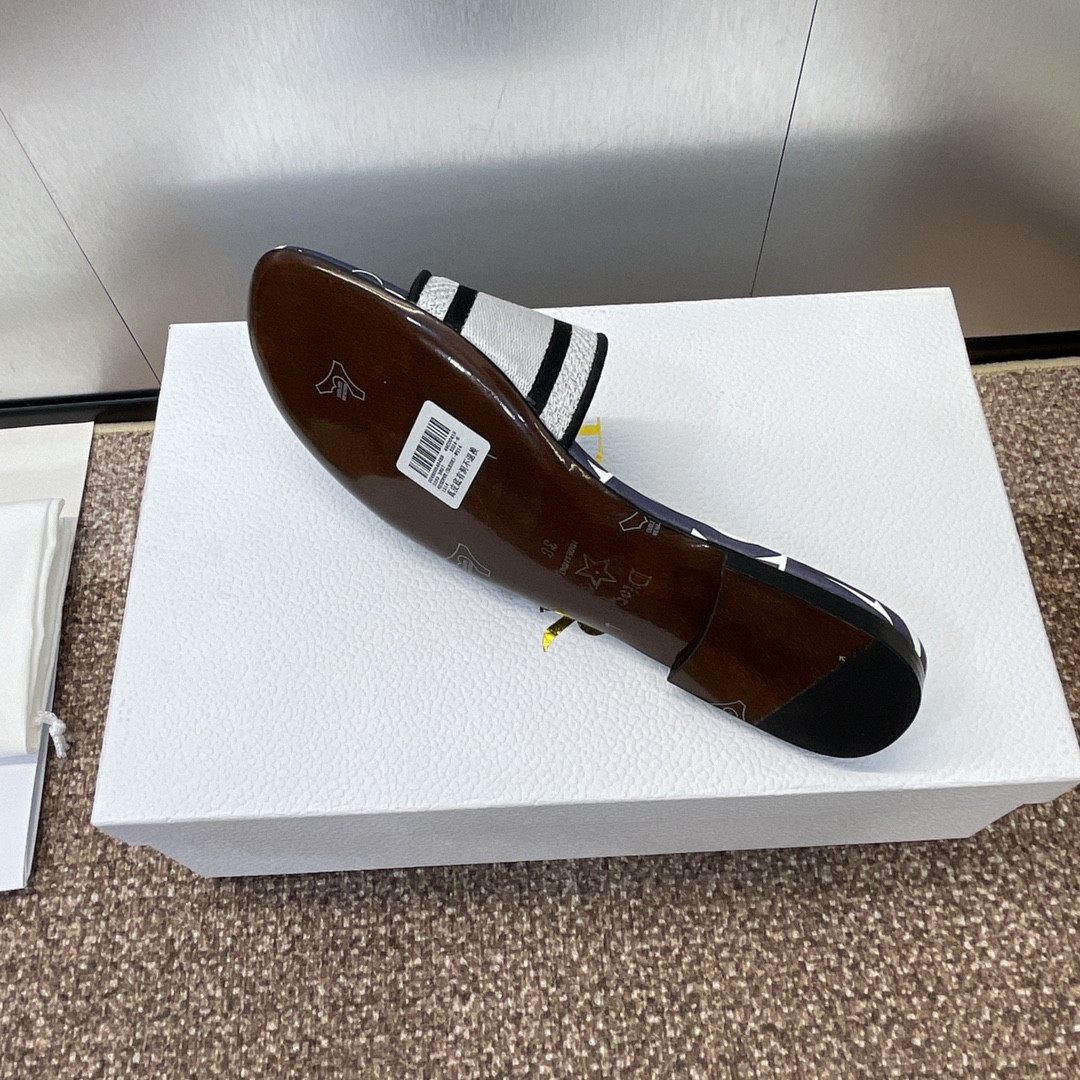 UA D10r Dway Slide