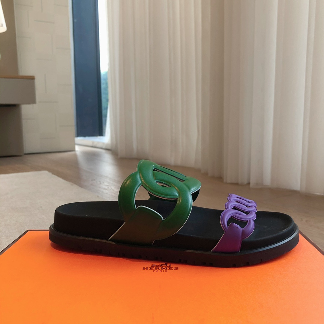 UA H**me5 Extra sandal