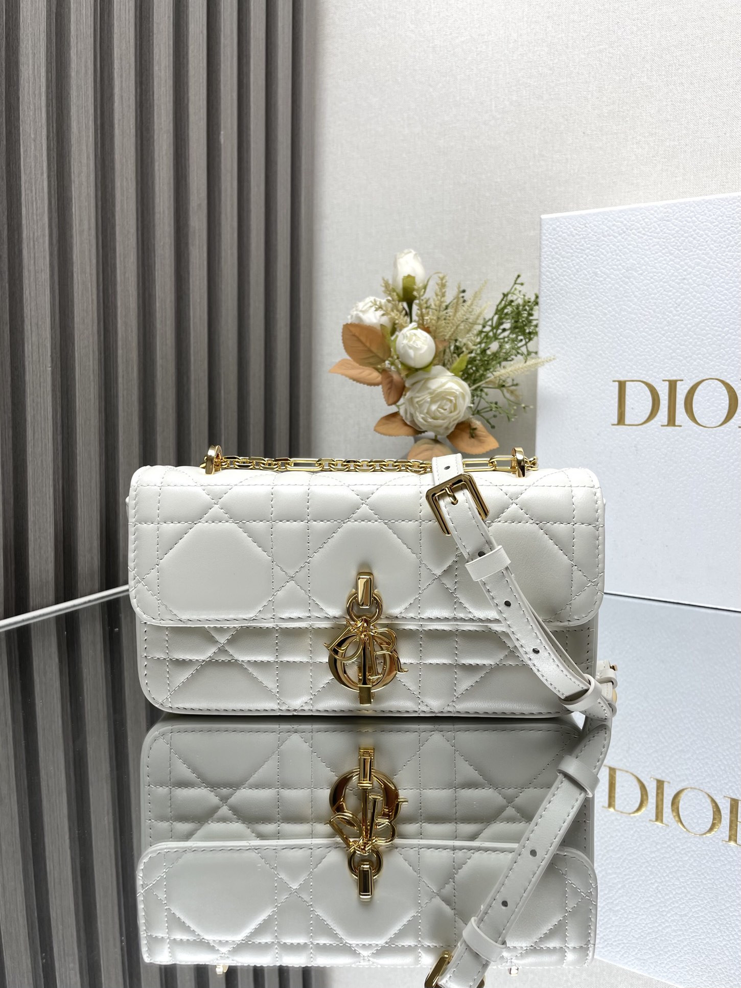 D10r Miss Daisy Mini Bag 22 x 12.5 x 4 cm