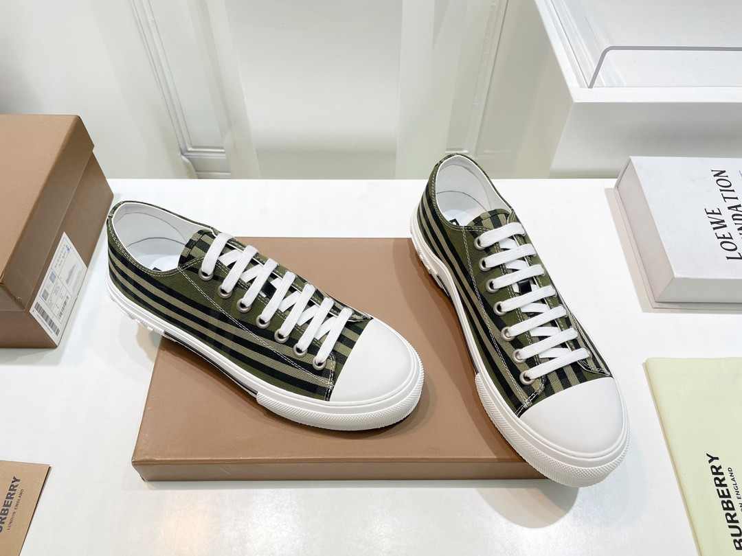 UA Bv*b*rry Check Sneakers