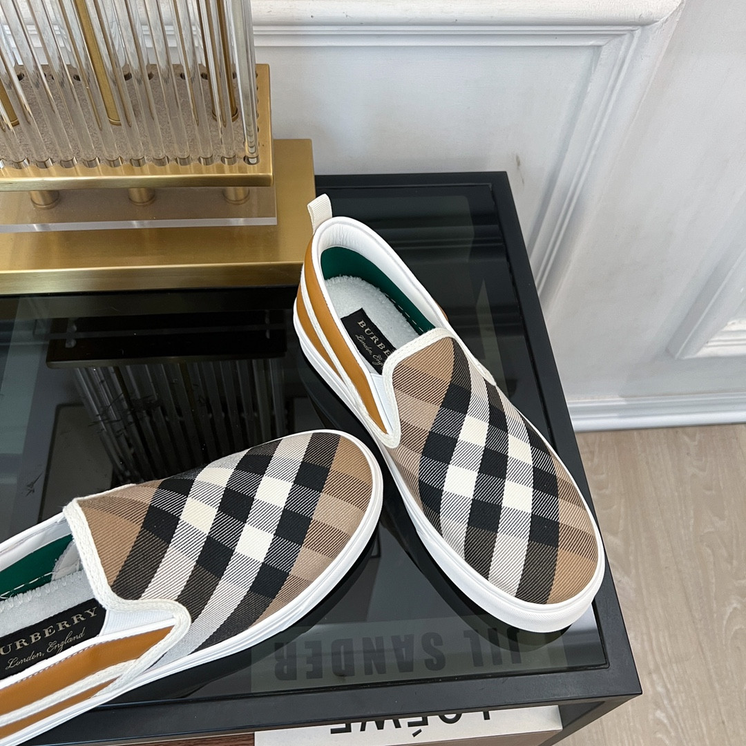 UA Bv*b*rry Slip On Sneakers