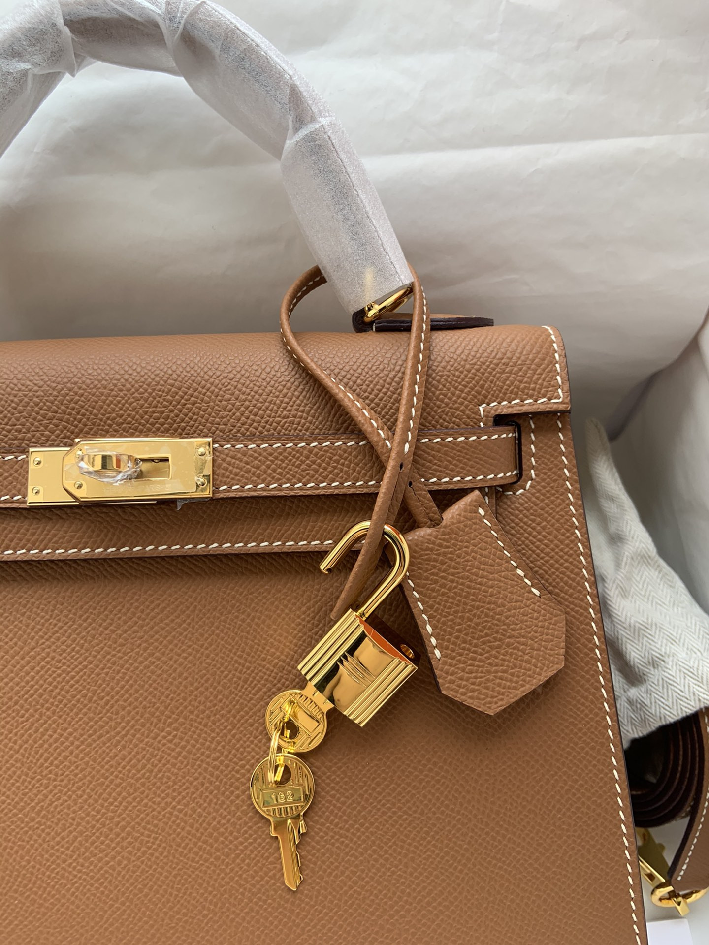 H**me5 Kelly Gold-tone Hardware 25 28
