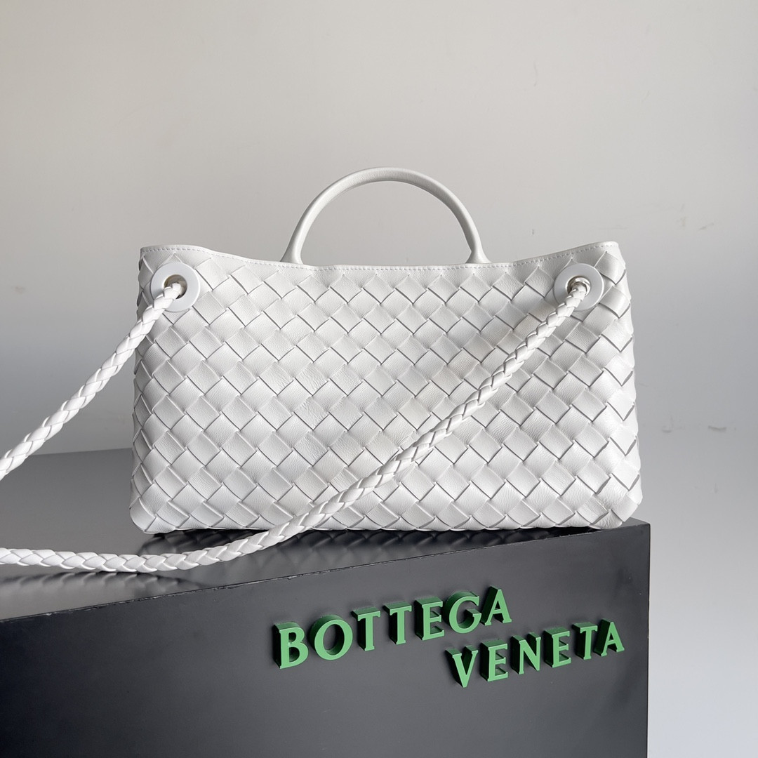 B0tt*ga Ven*ta East-West Andiamo 29x10x18CM