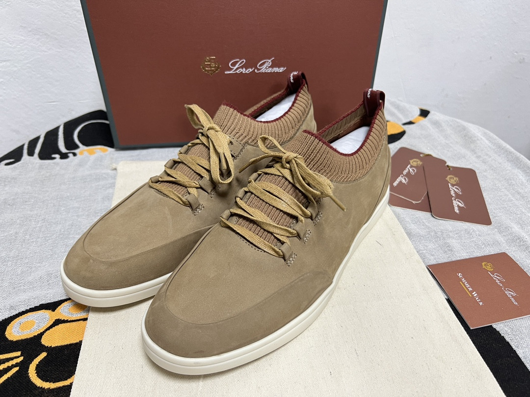 UA L0r0 P1ana Soho Walk Sneaker
