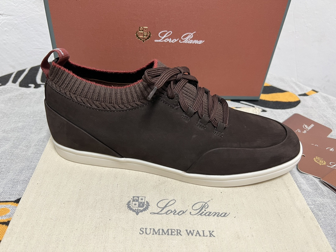 UA L0r0 P1ana Soho Walk Sneaker