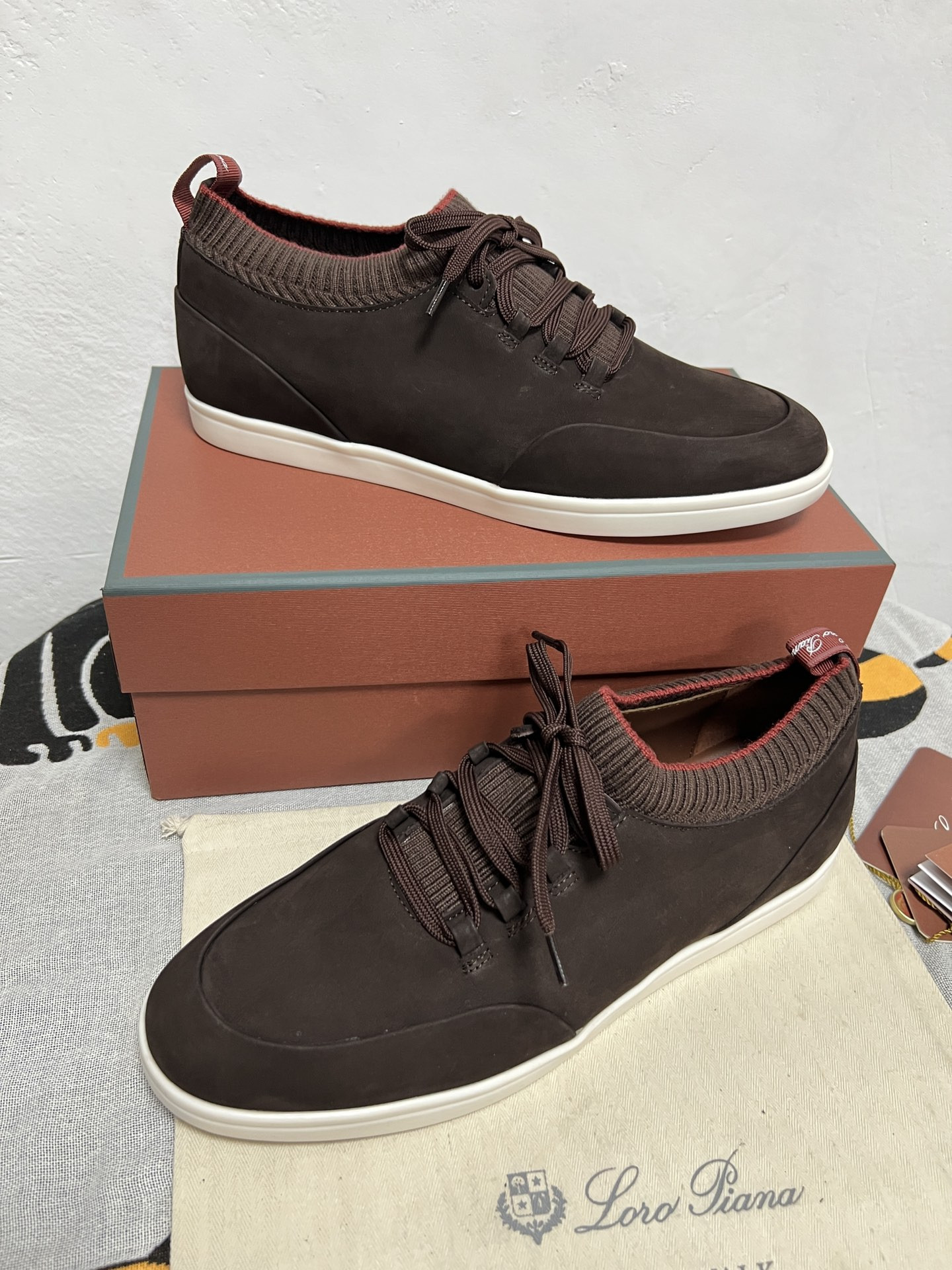 UA L0r0 P1ana Soho Walk Sneaker