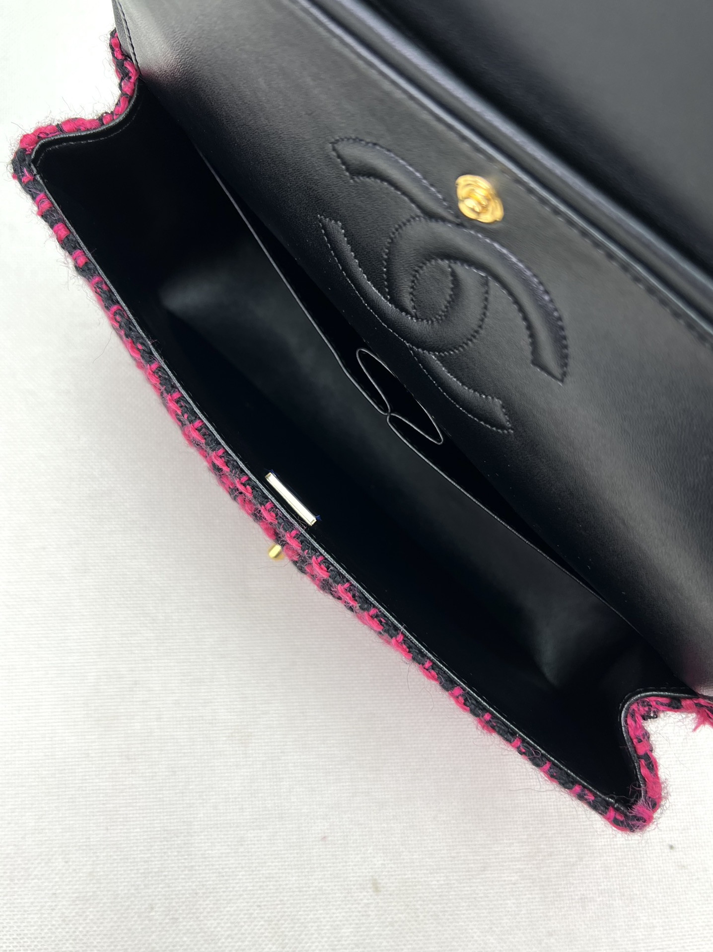 Ch**el Classic Flap Bag 25cm