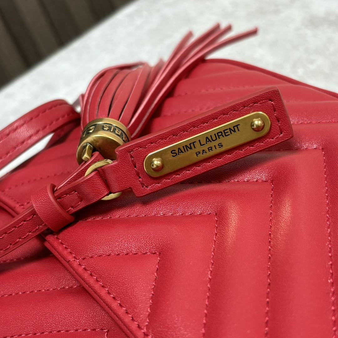 Y51 LOU camera bag in quilted leather 23x16x6cm
