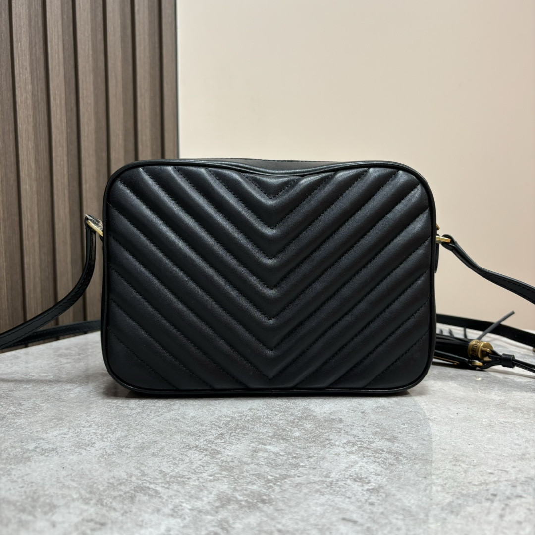 Y51 LOU camera bag in quilted leather 23x16x6cm
